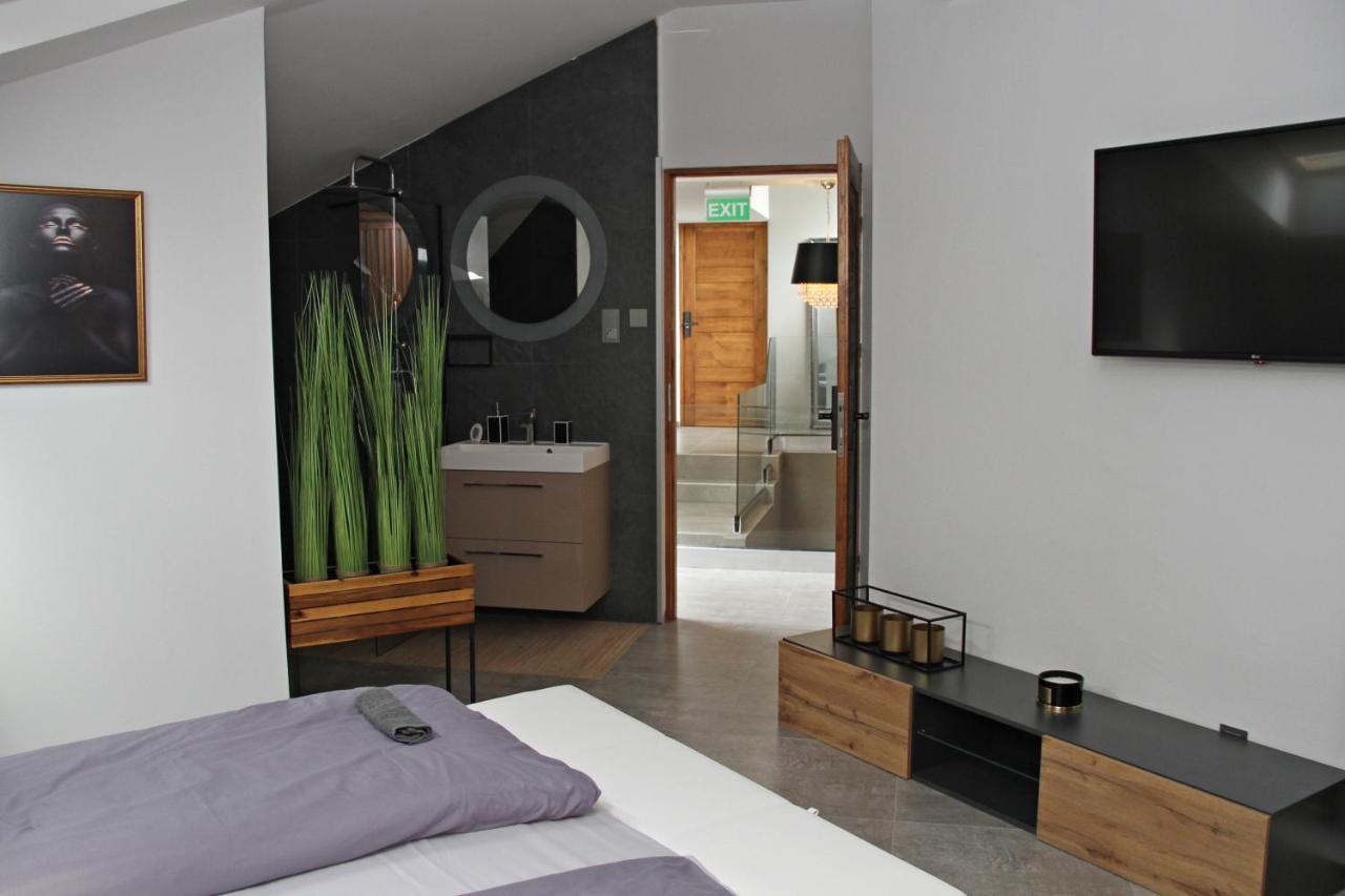 Player'S Pool&Rooms Vonyarcvashegy Eksteriør billede
