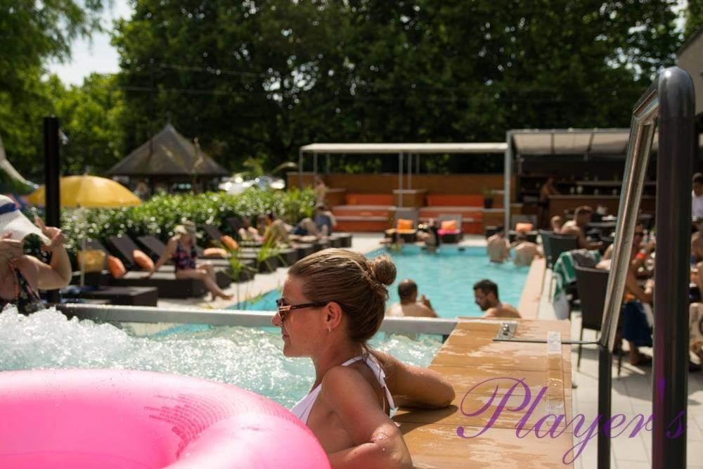 Player'S Pool&Rooms Vonyarcvashegy Eksteriør billede
